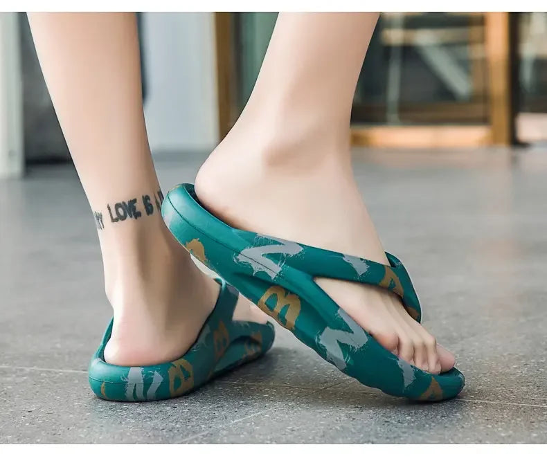 Fashion Daily Slippers for Men Anti Slip Soft Sole Lightweight Home Beach Outdoor Leisure Walking Footwear