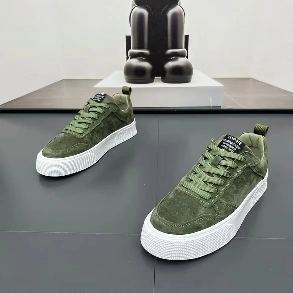 Men's shoes 2025 leather face fashionable and versatile trend casual board shoes soft soled low top shoes for men