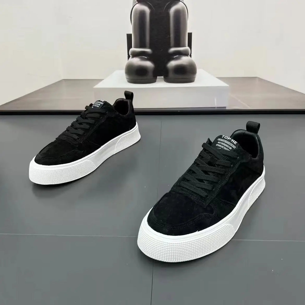 Men's shoes 2025 leather face fashionable and versatile trend casual board shoes soft soled low top shoes for men